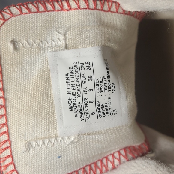 Converse - Picture 4 of 4